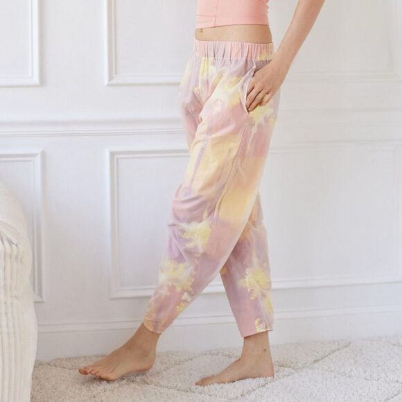 NWT Urban Outfitters Size XS Out From Under Surfside Printed Pant Multi - Picture 2 of 12